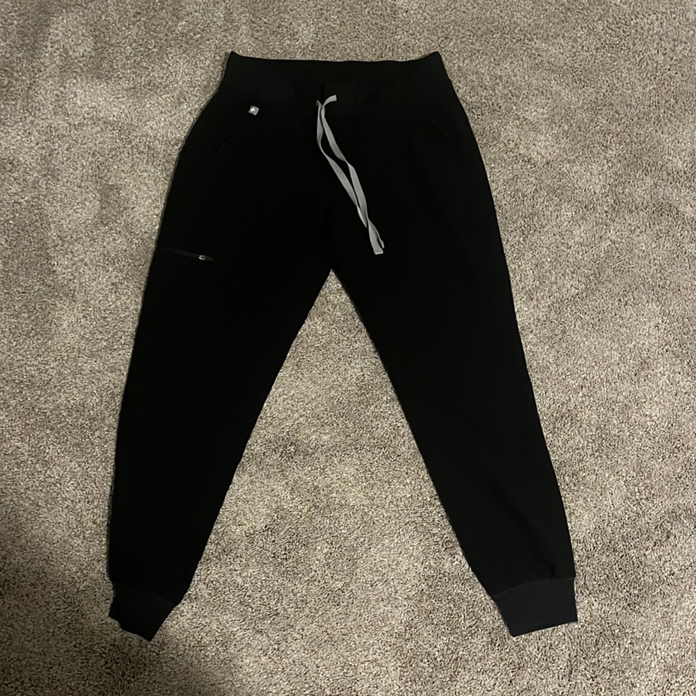 Set of 2 Figs scrub joggers